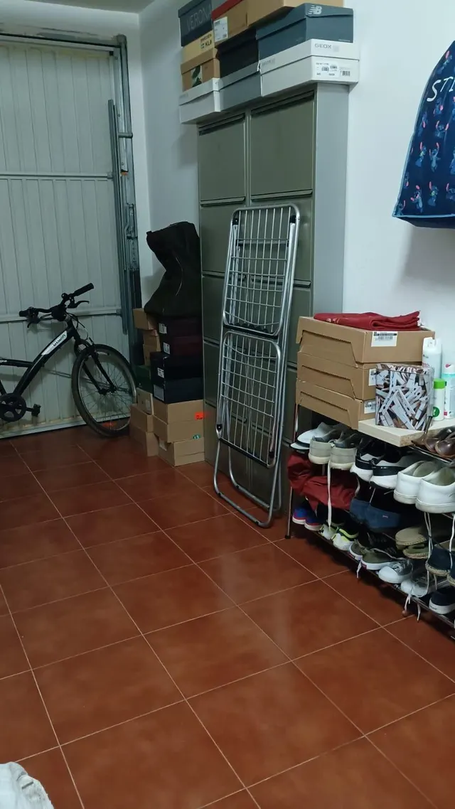 SE VENDE ADOSADO CON PISCINA EN LA GINETA. — 25