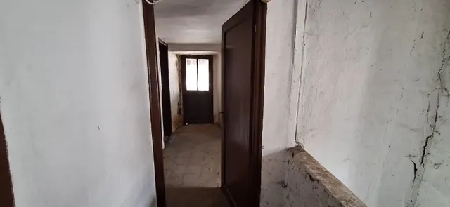 Casa de Pueblo en el Centro Histórico de Bembibre para Reformar — 18