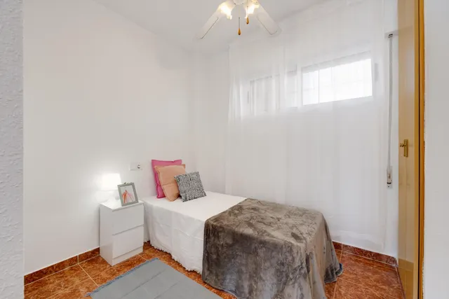 Apartamento de dos dormitorios en residencial con piscina comunitaria — 6