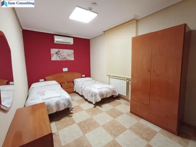 HOSTAL-RESTURANTE EN LA RODA — 22