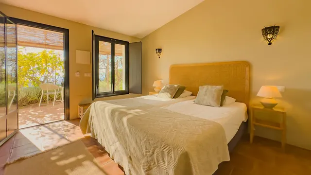 Hotel 13 habitaciones 999m² en venta - South of spain — 43