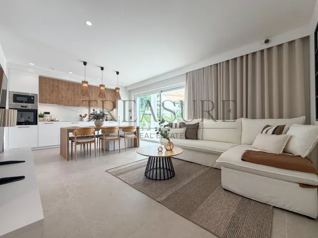 Exclusiva vivienda en planta baja con amplia terraza, piscin