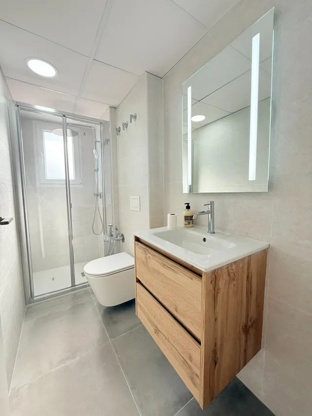 TOTALMENTE REFORMADO  A ESTRENARE, PISO EN BUENA ZONA,   EXTERIOR, MUY LUMINOSO. — 29