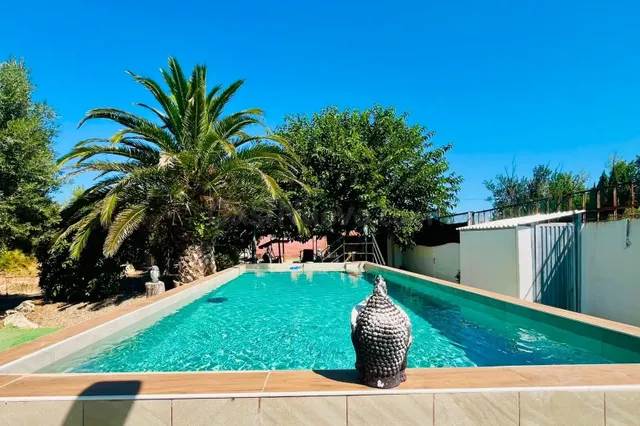 Finca rústica con piscina en Cabanillas