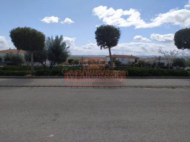 EN VENTA PARCELA URBANA SIN EDIFICAR EN LA LOCALIDAD DE BALA - foto 2