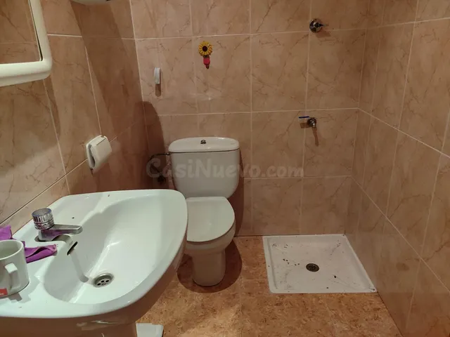 LOCAL COMERCIAL MUY CENTRICO Y ACONDICIONADO - foto 5