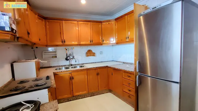 CASA EN VENTA CON COCHERA — 4