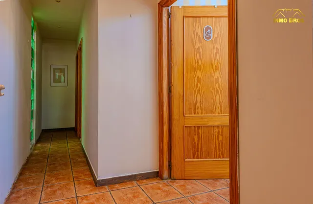 “Restaurante con licencia en 1.993 m2 de parcela y potencial para 3 viviendas en Hita” — 42