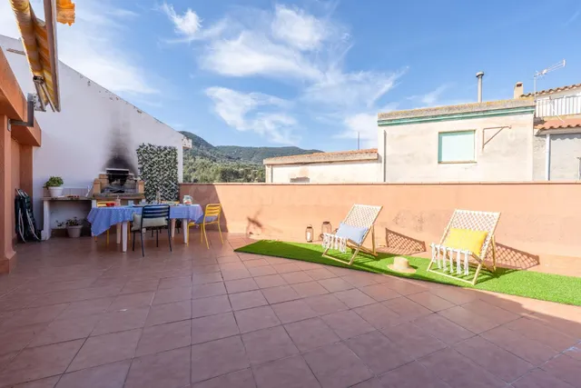 Casa con terraza, barbacoa y garaje en Alforja – lista para  - foto 3
