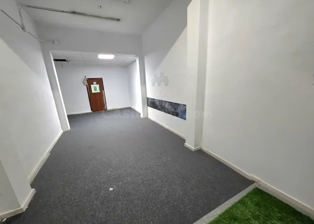 LOCAL COMERCIAL EN ALQUILER CON MUCHAS POSIBILIDADES - foto 5
