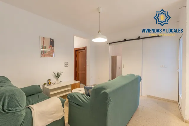 Piso ideal para inversión con alta rentabilidad junto a facultades de  Cartuja en Granada — 20