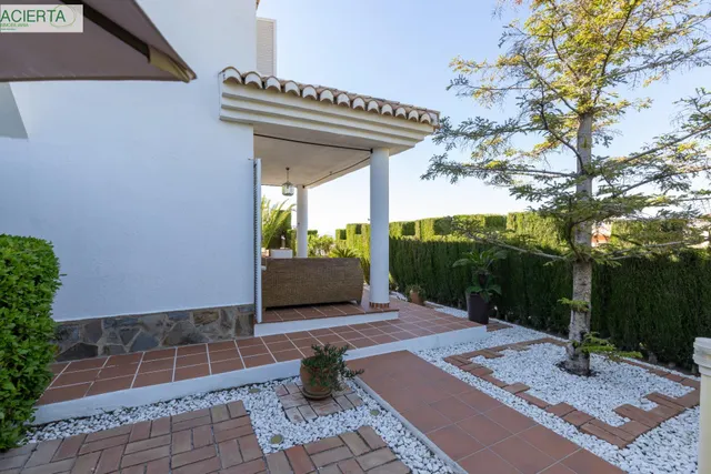 ✨ Espectacular chalet con piscina y vistas impresionantes — 11