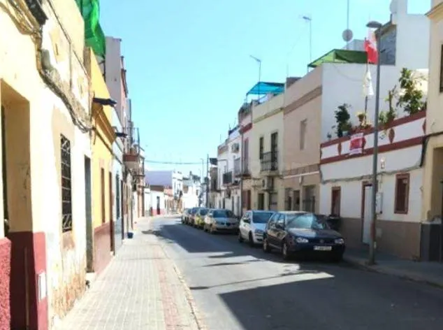 SE VENDE casa adosada OKUPA en C Virgen De La Salud de Cori - foto 3