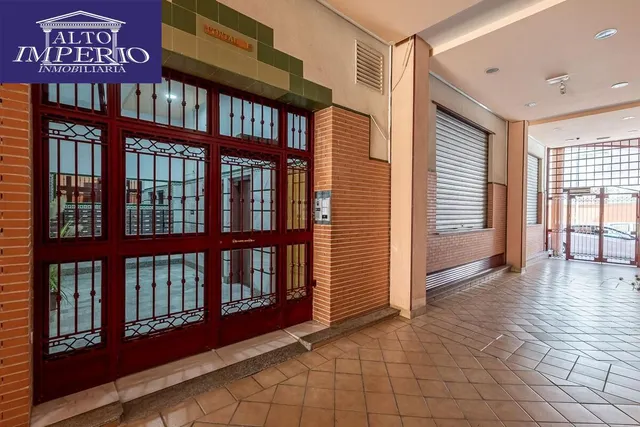 PISO CON GARAJE EN ALBOLOTE — 25