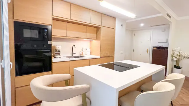 Piso reformado en La Dama de Noche, junto a Puerto Banús, Marbella — 11
