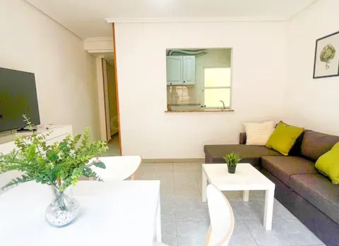 PRECIOSO APARTAMENTO A UNOS PASOS DE TODOS LOS SERVICIOS Y DE LA PLAYA