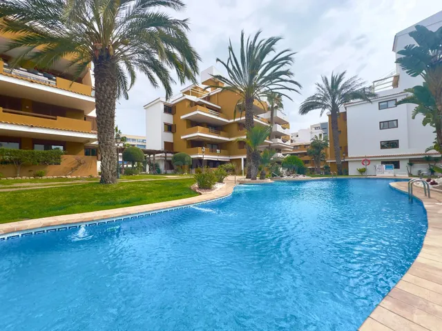 Apartamento de 2 dormitorios 2 baños en punta prima ( orihuela costa ) — 33