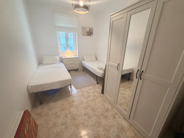 Piso alquiler Junto ciudad de la justicia y Roig Arena — 12