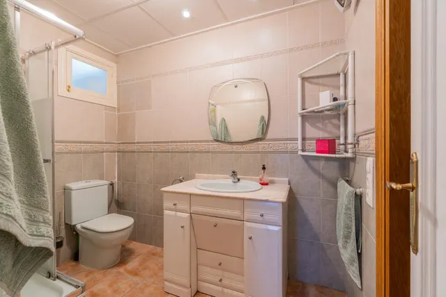 Chalet pareado con piscina, amplia parcela y alta eficiencia energética en Los Balcones — 25
