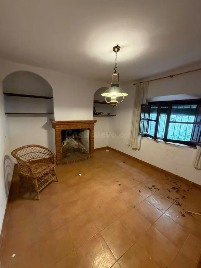 Venta de casa de pueblo para reformar en el centro de La Zub - foto 3