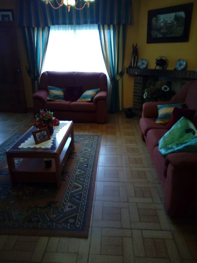 Chalet con jardín y piscina en Leiro — 9
