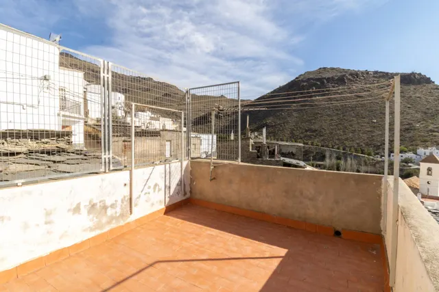 ENCANTADORA CASA EN VELEFIQUE — 22