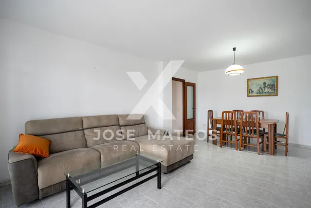 PISO EN PRIMERA LÍNEA DE PLAYA — 22