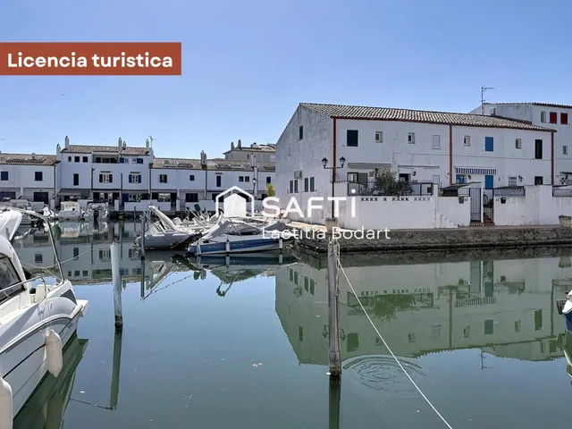 Casa de pescador con licencia turística y amarre - Empuriabrava — 46