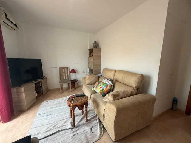 DÚPLEX ADOSADO EN SAN ISIDRO – 4 DORMITORIOS, GARAJE — 18