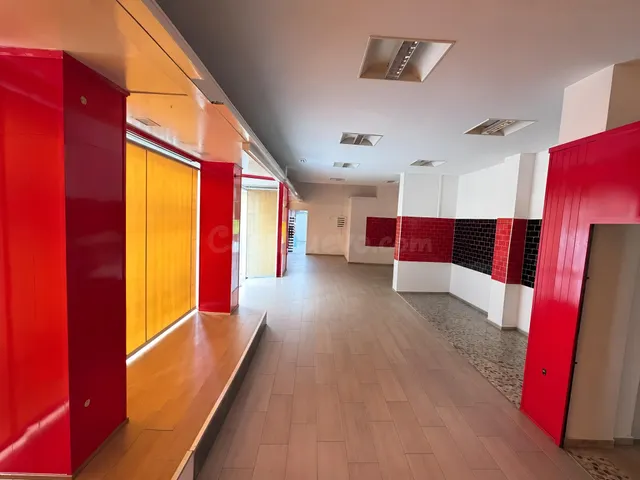 ¡Oportunidad! Local de 96 m2 diáfano, reformado — 3