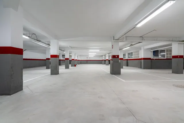 PLAZA DE MOTO EN VENTA EN LA AVENIDA FEDERICO GARCIA LORCA — 11