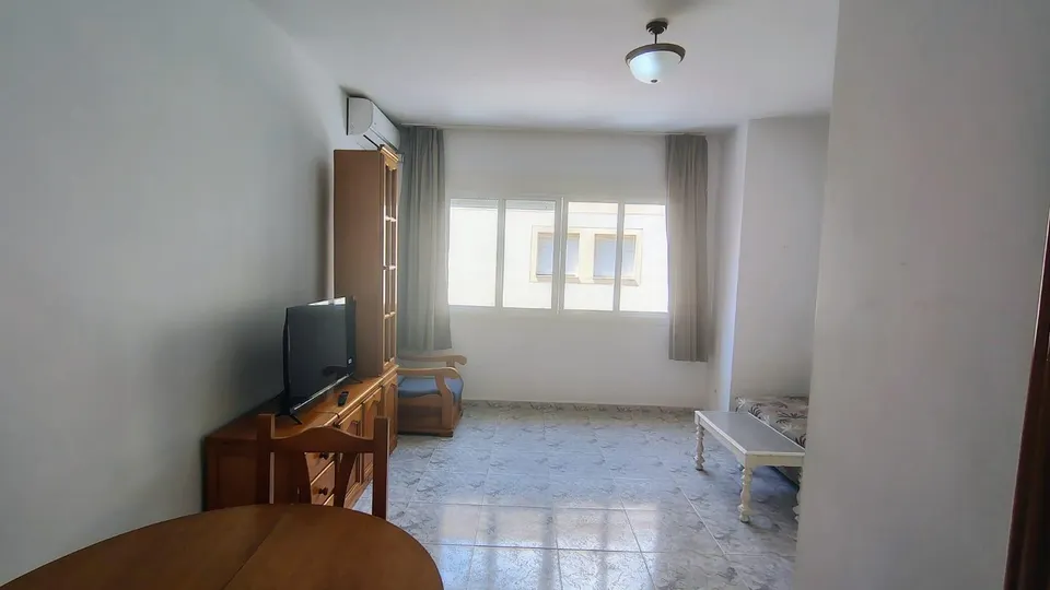 Edificio en Huelin tocando la playa con Inversión