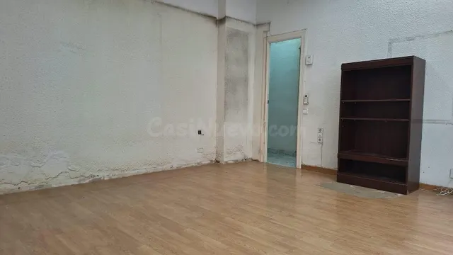 LOCAL COMERCIAL EN PLENO CENTRO DE MURCIA EN UBICACIÓN PREMI - foto 3