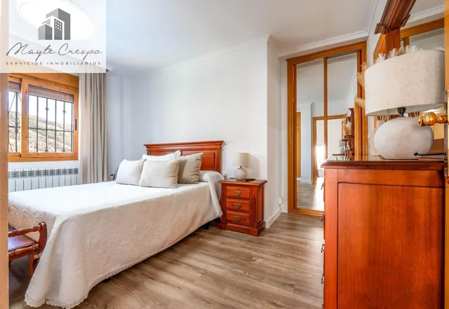 CHALET CON PISCINA Y JARDÍN A SOLO 10 MINUTOS DE GRANADA — 42