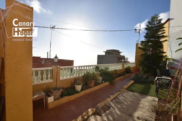 Casa con terreno en venta en Chio Guia de Isora — 39
