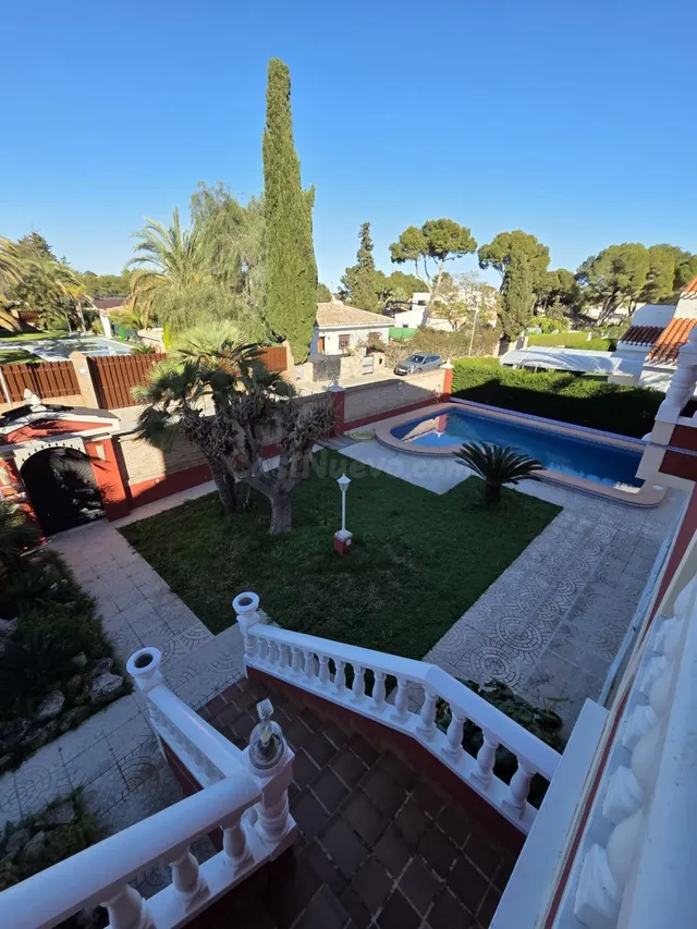 Casa 5 habitaciones 200m² en venta - Campoamor - foto 2