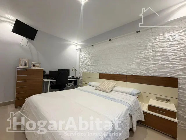 ¡Espectacular! Amplio, impecable y moderno con balcón, todo amueblado — 15