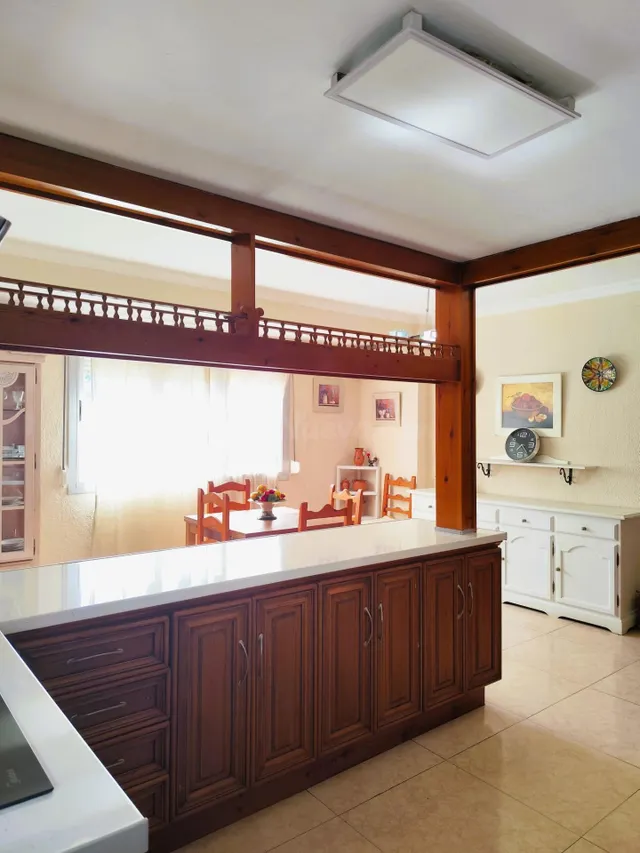 SE VENDE PISO DE CUATRO habitaciones Y GARAJE EN ALGECIRAS,  - foto 5