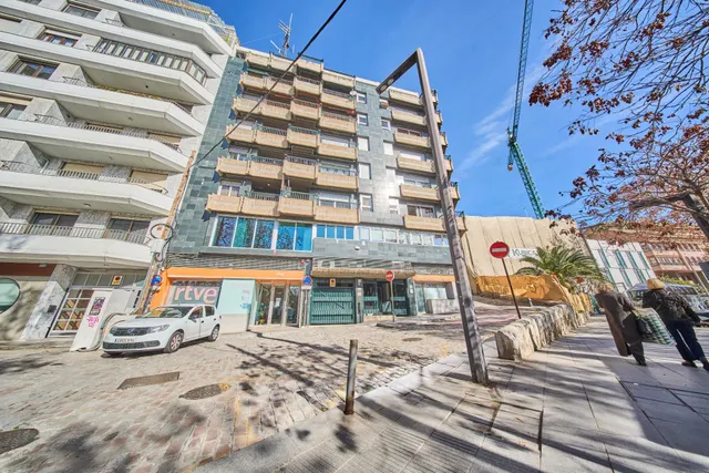 Residencia exclusiva en Paseo del Salón con vistas despejadas — 45