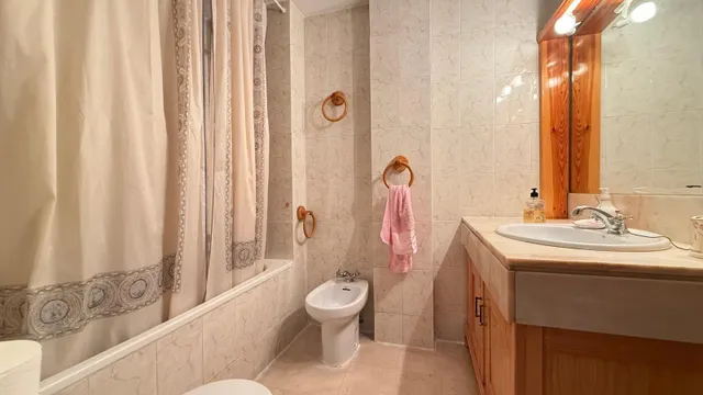 PISO DE 5 DORMITORIOS Y TERRAZA — 28