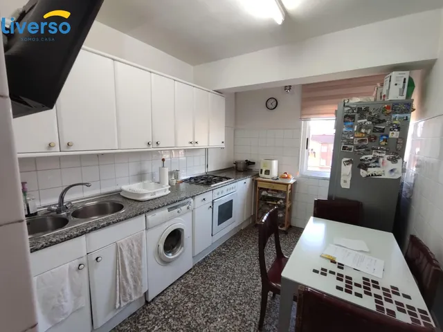 Alquiler de habitación con terraza. gastos incluido en el precio. solo para chicas — 8