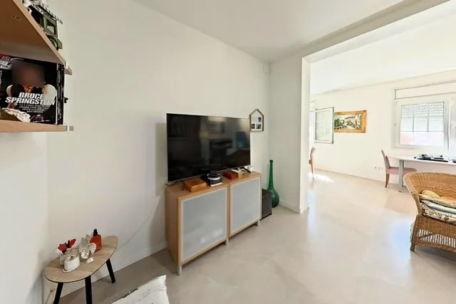 Casa con gran potencial y espacio independiente en albarrosa – Viladecans — 6