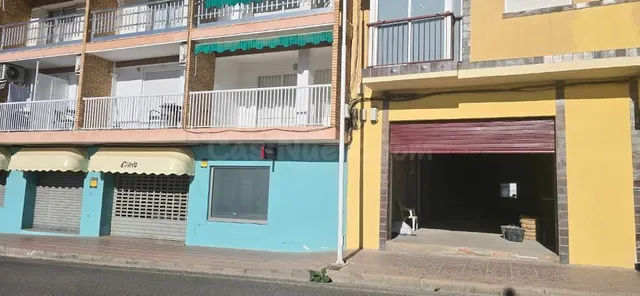 Local comercial en primera línea de mar — 4