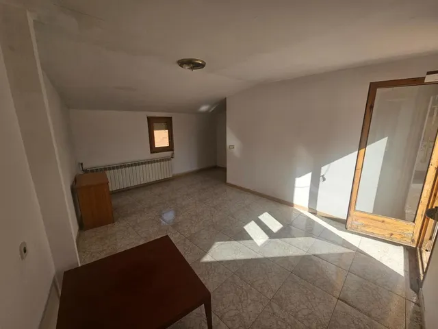 Casa con garaje, patio, balcón y terraza en Alguaire — 24