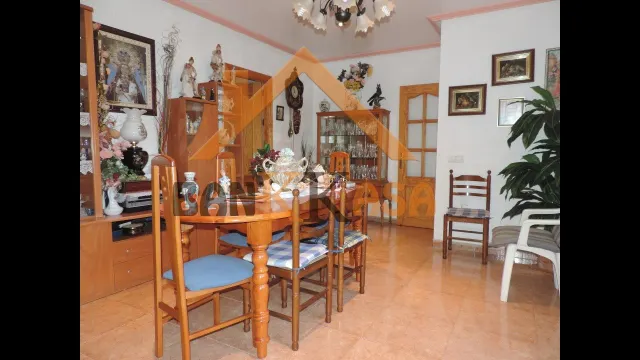 SE VENDE PISO BAJO EN ALCOLEA ZONA LA HERMITA — 11