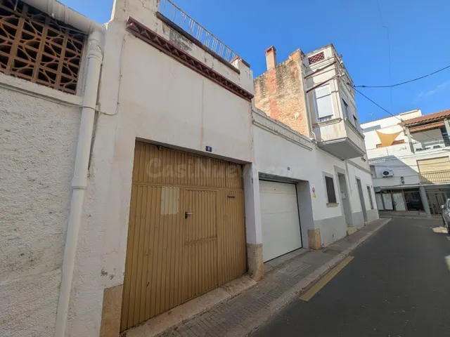 GRAN VIVIENDA CON LOCAL COMERCIAL EN CALLE RAMÓN Y CAJAL! — 4