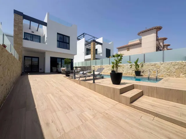 Villa de lujo en Punta Prima - foto 2