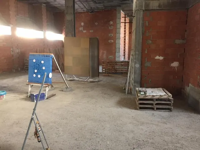 Local comercial en esquina frente al Ayuntamiento de El Campello — 4