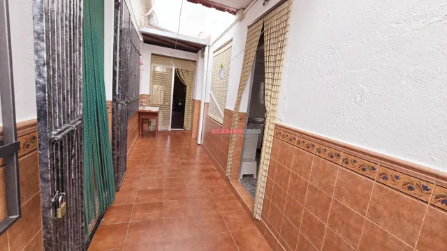 LOCAL Y PISO  EN VENTA EN EL VISO — 28