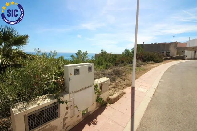 Parcela urbana con espectaculares vistas al mar — 4